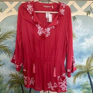 Beautiful coral beaded tunic. SMALL